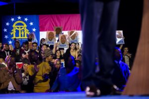 - Resmi olmayan sonuçlara göre, Georgia eyaletini Demokratların almasıyla, Senato'daki