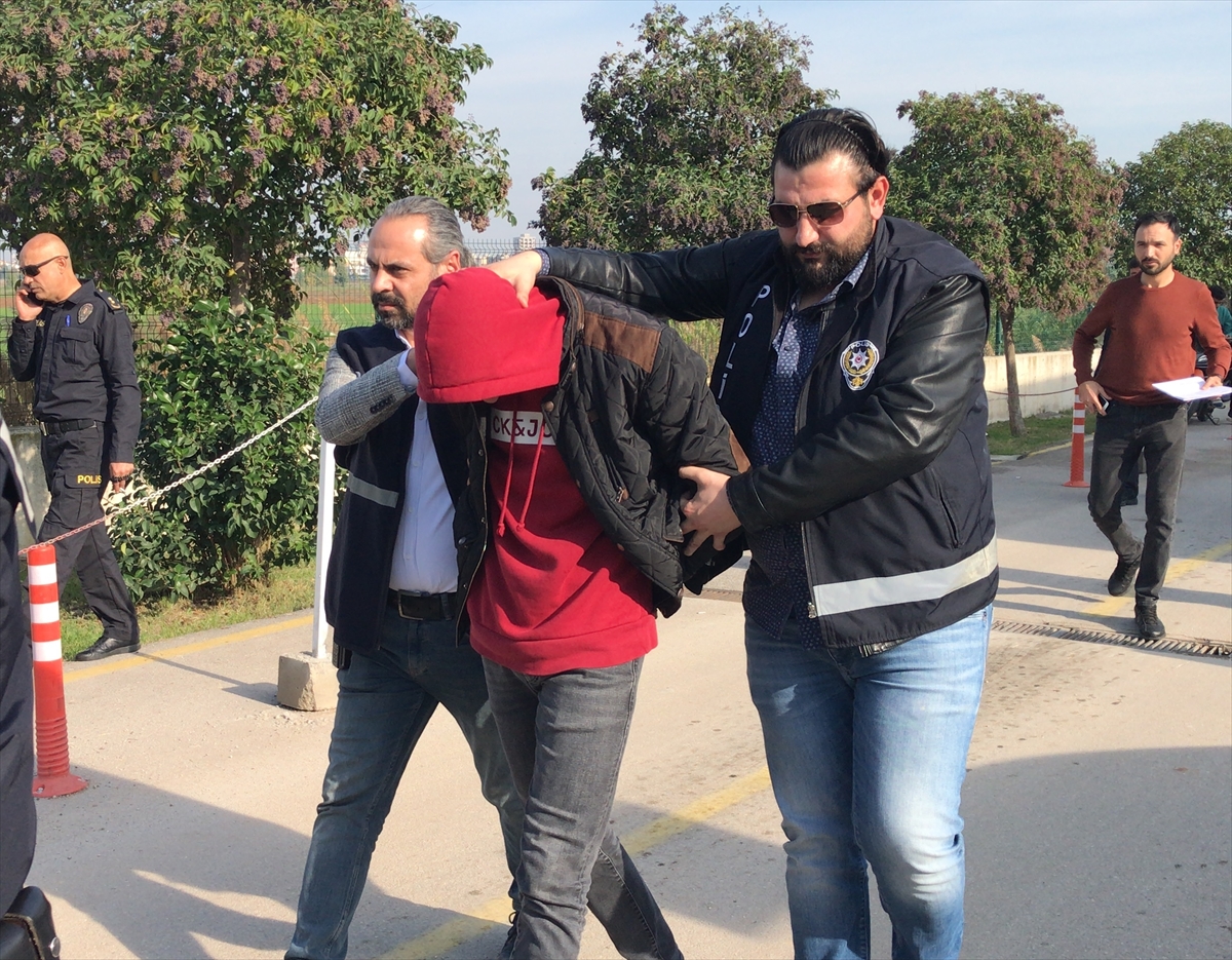Adana Adliyesi'nde güvenlik görevlilerine saldıran 6 zanlıdan 5'i tutuklandı