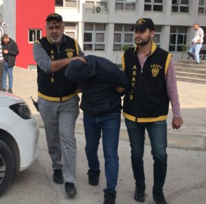 ADANA (AA) – Adana'da parti binasında ve bir ofiste alıkoydukları