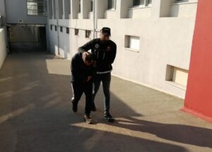 ADANA (AA) – Adana'da, sürücü yatağı bölümüne gizlenmiş 2 kilo