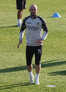 - "Performansım geçen seneki gibi değil ama sakatlık hem psikolojik