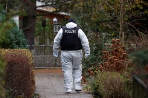 - Baskınlarda 25 kişi gözaltına alındı