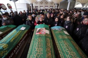 ANKARA (AA) – Ankara'nın Çankaya ilçesinde eski eşi tarafından sokakta