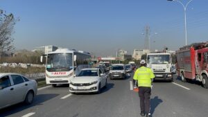 İSTANBUL (AA) – Bahçelievler'de, 4 aracın karıştığı zincirleme trafik kazasında
