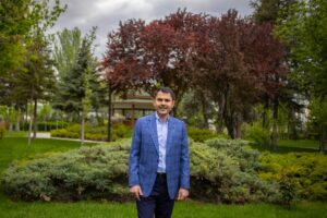 - "İklim değişikliği hepimizi değişime zorluyor. Bu mücadelede topyekun, seferberlik