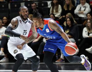 - Beşiktaş Emlakjet: 86 - Anadolu Efes: 99
