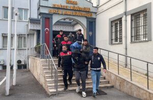 BURSA (AA) – Bursa merkezli 3 ilde düzenlenen fuhuş operasyonunda