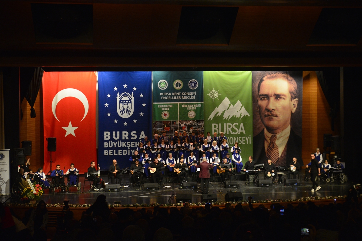 Bursa'da “3 Aralık Dünya Engelliler Farkındalık Günü Özel Konseri” düzenlendi