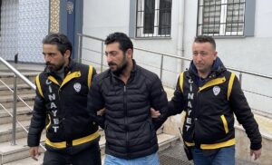 BURSA (AA) – Bursa'da üst kat komşusunu, çocuklarının sesinden rahatsız