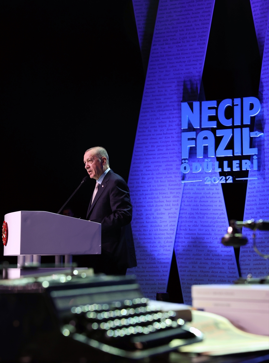 Cumhurbaşkanı Erdoğan, Necip Fazıl Ödülleri programında konuştu: (1)