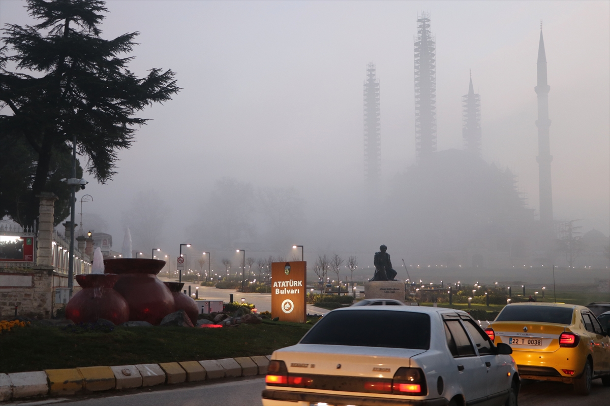 Edirne'de sis etkili oldu