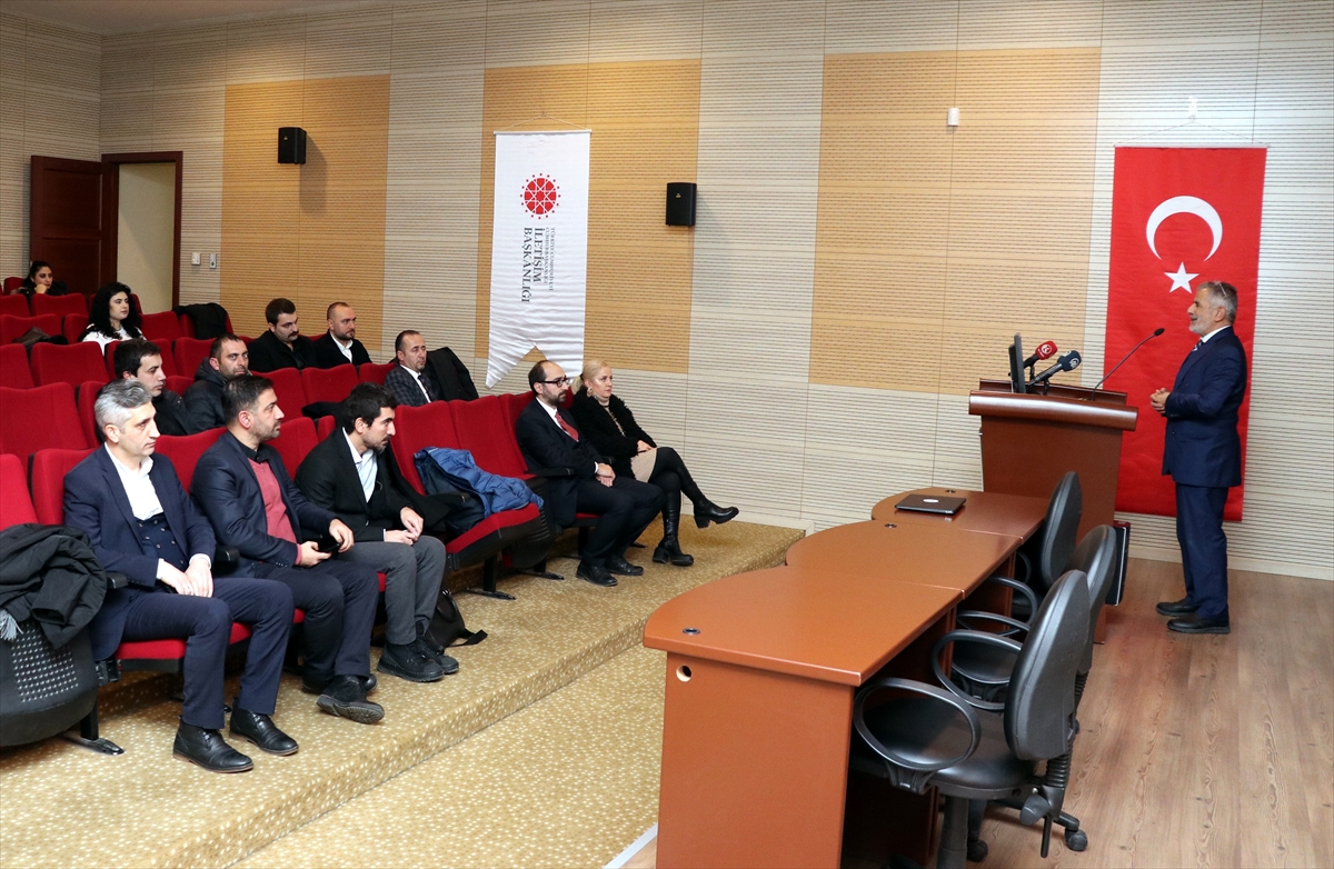 Erzurum'da “Dezenformasyonla Nasıl Mücadele Edilir Paneli” düzenlendi