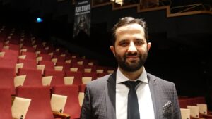 - Yönetmen ve aktivist Waad Al-Kateab'ın kamerasıyla kaydettiği 500 saatlik