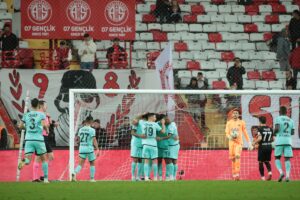 Stat: Corendon Airlines Park Antalya Hakemler: Tugay Kaan Numanoğlu, Ali