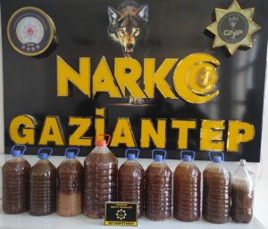 GAZİANTEP (AA) – Gaziantep'te polislerce durdurulan bir araçta 48 kilo
