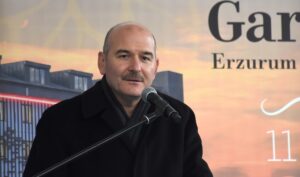ERZURUM (AA) – İçişleri Bakanı Süleyman Soylu, Iğdırlı şehit annesi