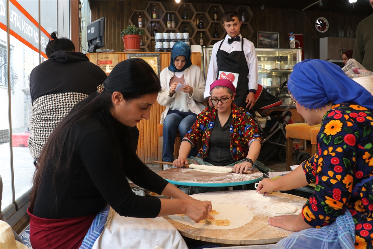 Iğdır'da özel öğrenciler “empati kafe” projesiyle farkındalık oluşturdu