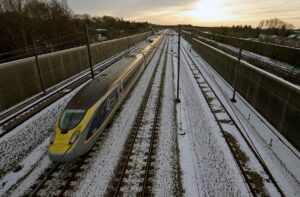LONDRA (AA) – İngiltere'de maaş artışı ve çalışma koşulları konularında