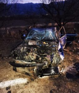 ISPARTA (AA) – Isparta'nın Senirkent ilçesinde otomobilin şarampole devrilmesi sonucu