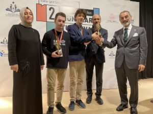 İSTANBUL (AA) – Kentteki tüm liselerin katılımıyla düzenlenen İstanbul Geneli