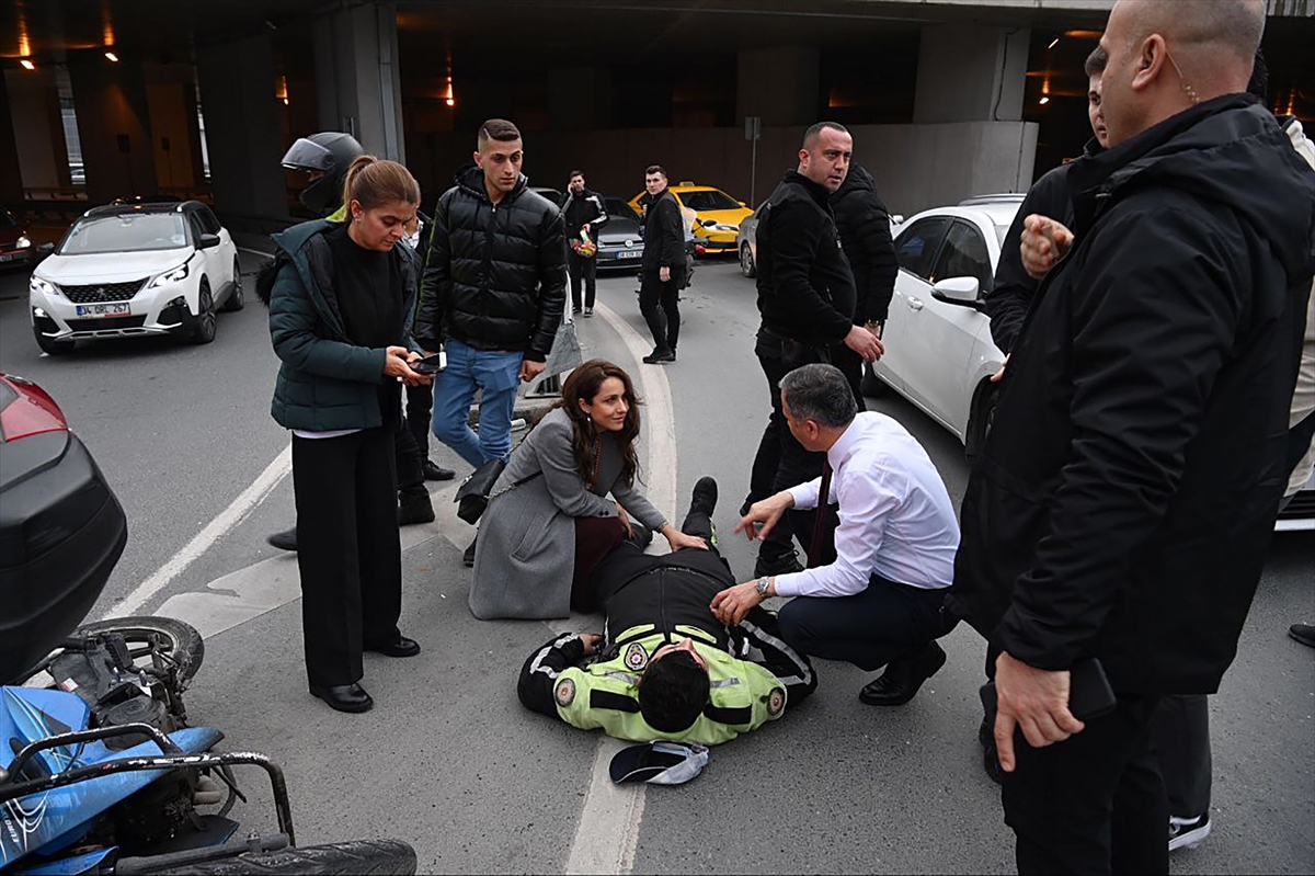 İstanbul Valisi Yerlikaya'dan kazada yaralanan polis memuruna yakın ilgi