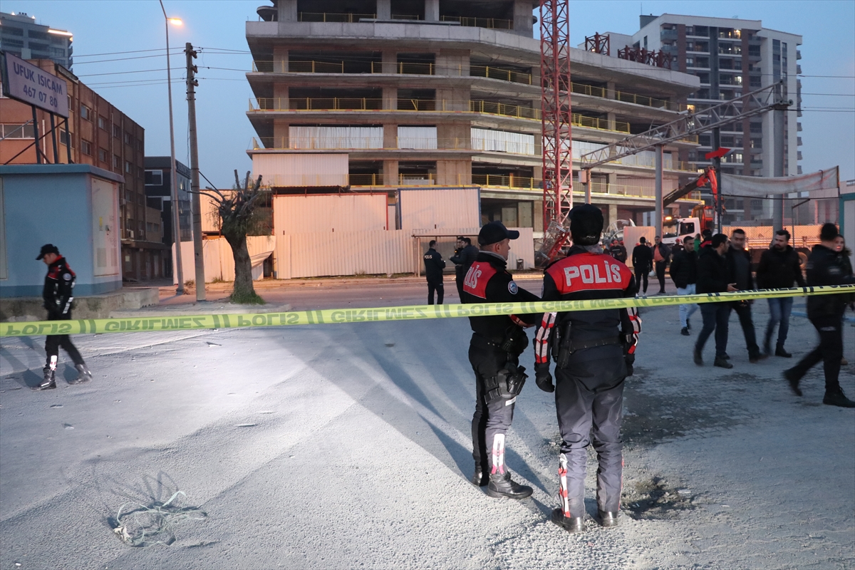 GÜNCELLEME – İzmir'de inşaatta yaşanan vinç kazasında 5 kişi öldü, 2 kişi yaralandı