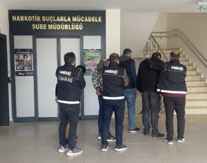 KAHRAMANMARAŞ (AA) – Kahramanmaraş'ta düzenlenen uyuşturucu operasyonunda gözaltına alınan 3