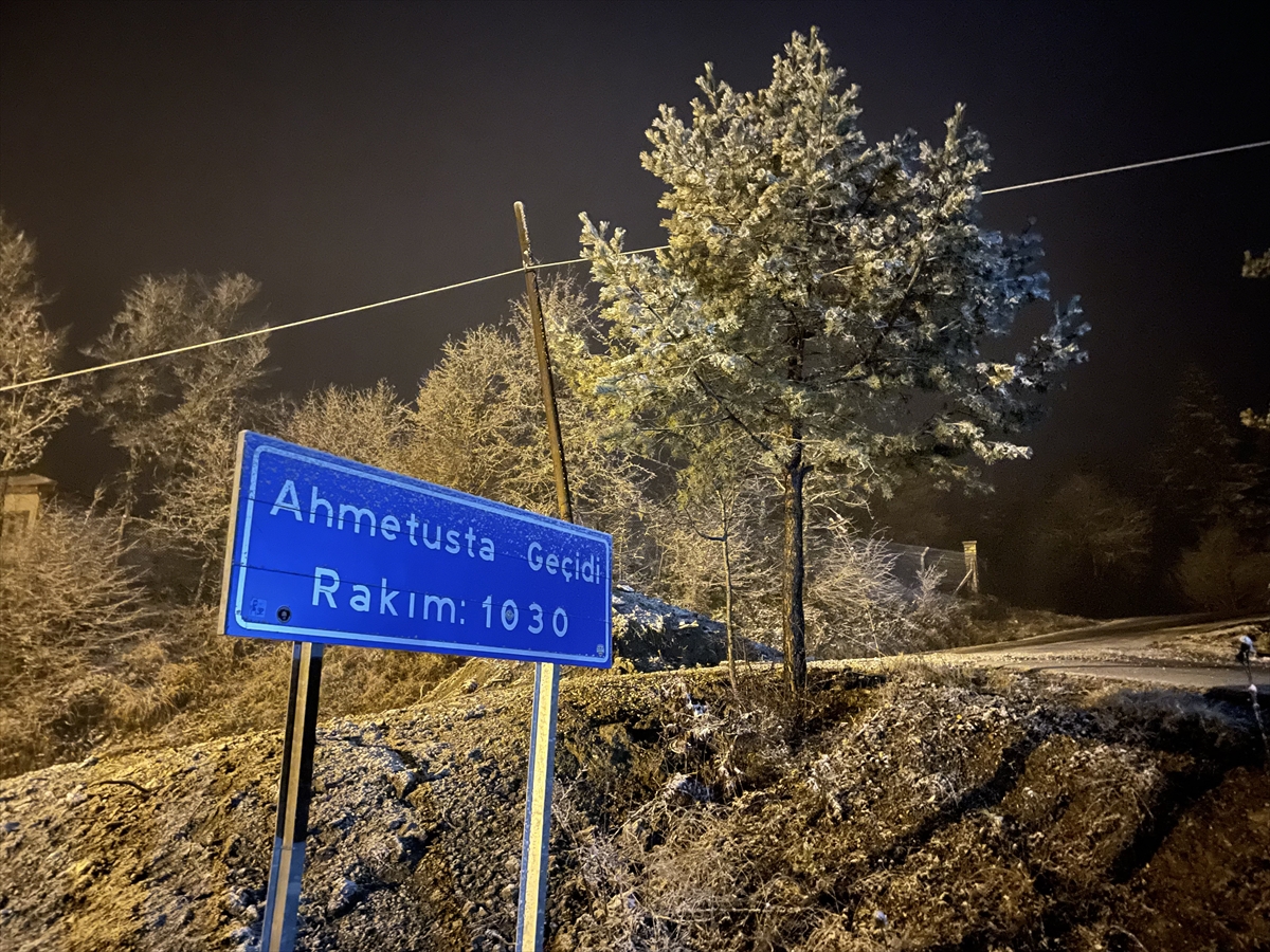 Karabük'ün yüksek kesimlerinde kar yağışı etkili oluyor