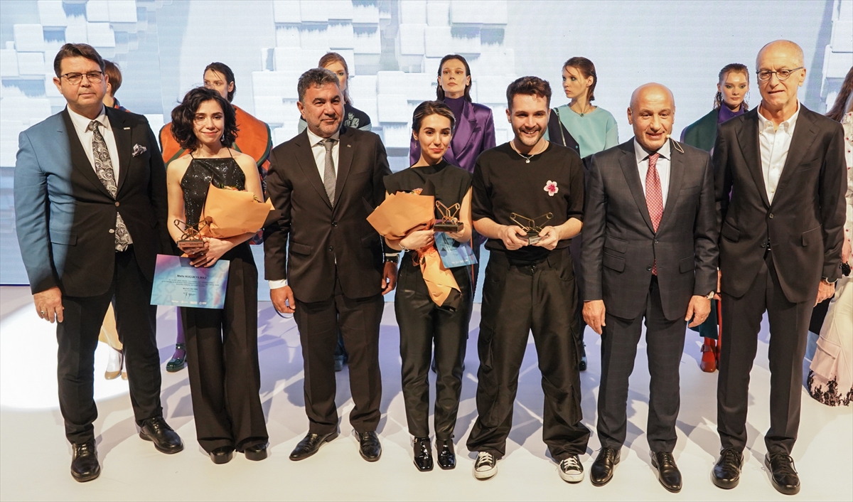 KOZA Genç Moda Tasarımcıları Yarışması'nda ödüller sahiplerini buldu