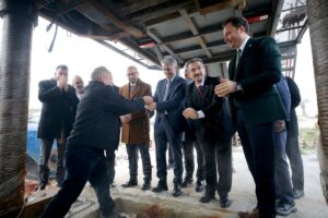 - "100 milyar dolarların üzerinde bir turizm gelirini ülkemize getirmekte