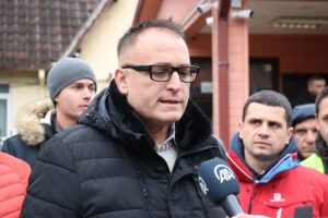 ÜSKÜP (AA) – Kuzey Makedonya'nın başkenti Üsküp'te, şehir içi otobüs