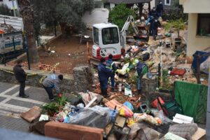 - Ev sahibi gözaltına alındı