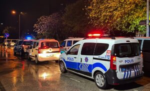 MERSİN (AA) – Mersin'de, terör örgütü DEAŞ'a yönelik şafak operasyonunda