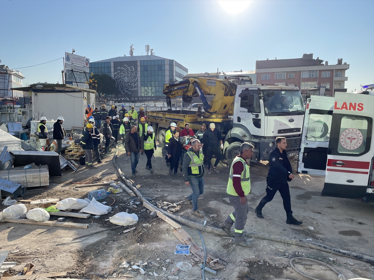 Metro inşaatında yüksekten düşen işçi yaralandı