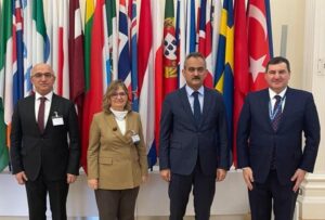 - "Bugün Türkiye'de 1,8 milyon öğrenci ücretsiz yemek desteğinden yararlanmaktadır.