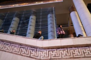 ULAN BATUR (AA) – Moğolistan'da, ekonomideki durum ve hükümetteki yolsuzluk