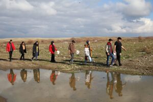 MUŞ (AA) – Muş'ta bir grup üniversite öğrencisi, harçlıkları ve