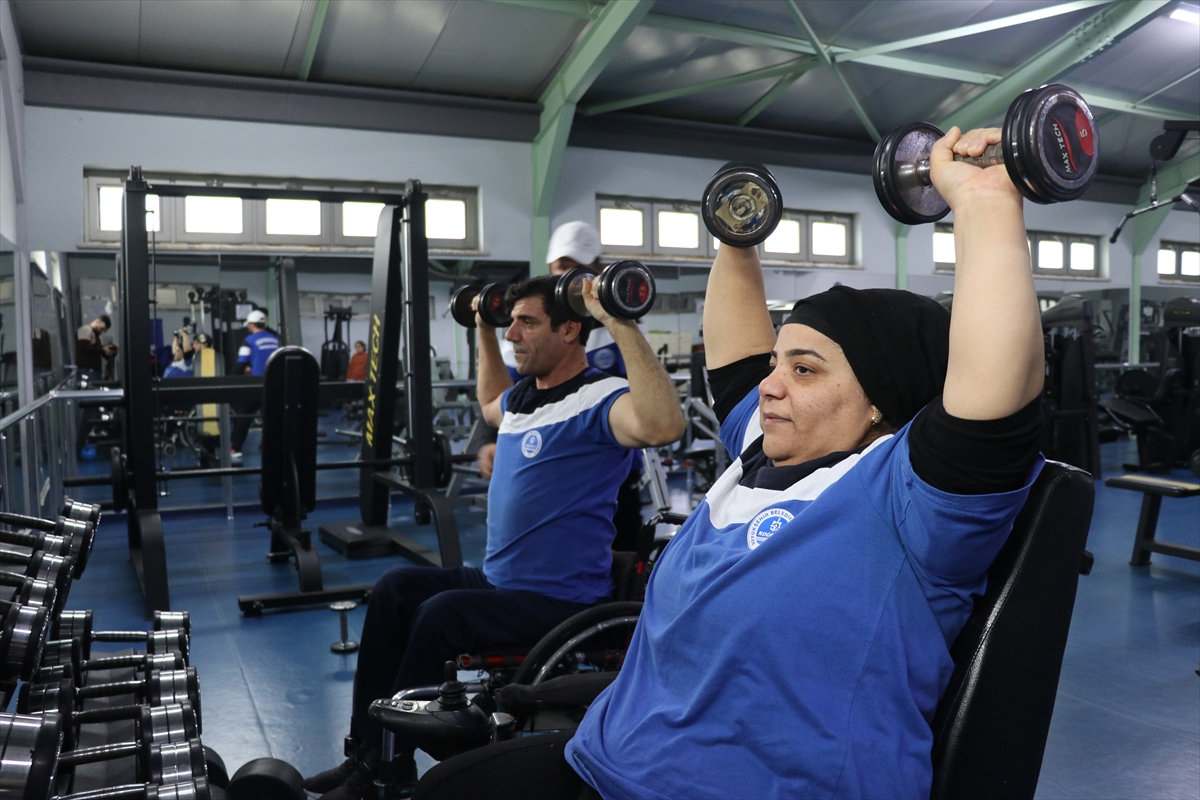 Sporla hayata tutunan engelli çiftin bileği bükülmüyor