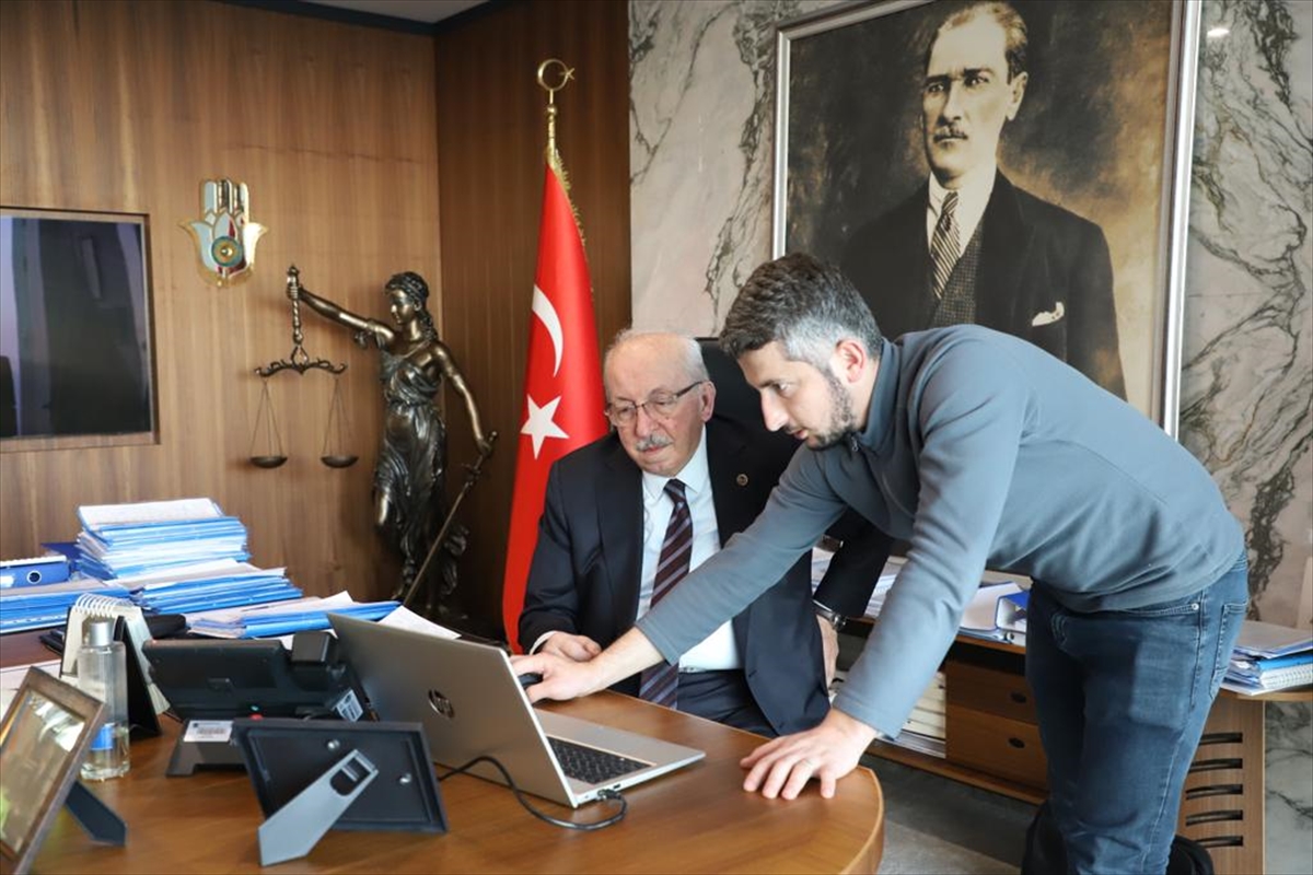 Tekirdağ Büyükşehir Belediye Başkanı Kadir Albayrak, AA'nın “Yılın Fotoğrafları” oylamasına katıldı