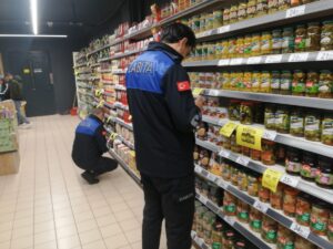 TEKİRDAĞ (AA) – Trakya'da zincir marketlerde, temel ihtiyaç malzemelerinin fiyatı