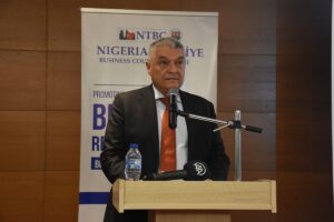 ABUJA (AA) – Türkiye'nin Abuja Büyükelçisi Hidayet Bayraktar'ın ev sahipliği