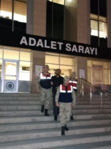 VAN (AA) – Van’ın Edremit ilçesinde yazlık evlerden hırsızlık yaptığı