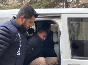 ANKARA (AA) – Yenilik Partisi Genel Başkanı Öztürk Yılmaz'ı bıçakla