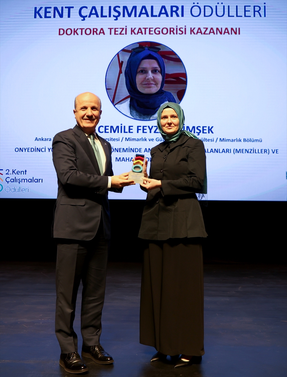 Zeytinburnu Belediyesi “2. Kent Çalışmaları Ödülleri” sahiplerini buldu