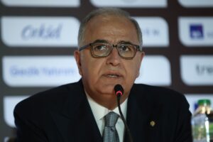 İSTANBUL (AA) – A Milli Kadın Voleybol Takımı'nda başantrenörlüğe getirilen