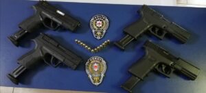 ADANA (AA) – Adana'da polis ekipleri, şüphe üzerine durdurduğu kişinin