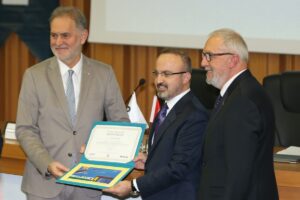 - "Biliyorsunuz uzaya adam göndermeye karar verdik. Çalışmalar, testler yapıldı.