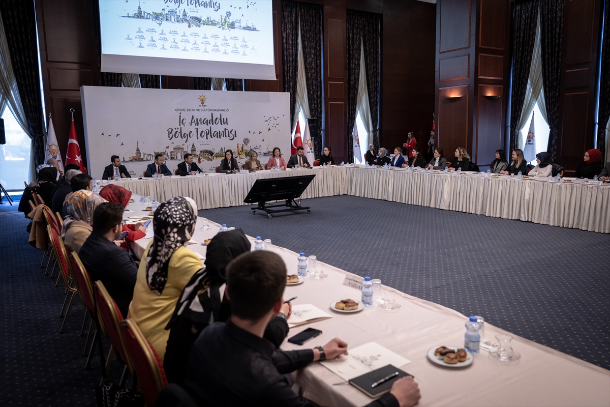 AK Parti'li Karaaslan, partisinin “Çevre, Şehir ve Kültür Başkanlığı İç Anadolu Bölge Toplantısı”nda konuştu: