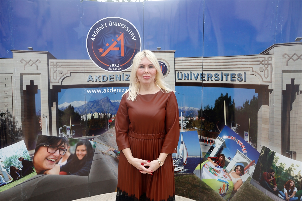 Akdeniz Üniversitesi Rektörü Prof. Dr. Özkan gazetecilerle buluştu: