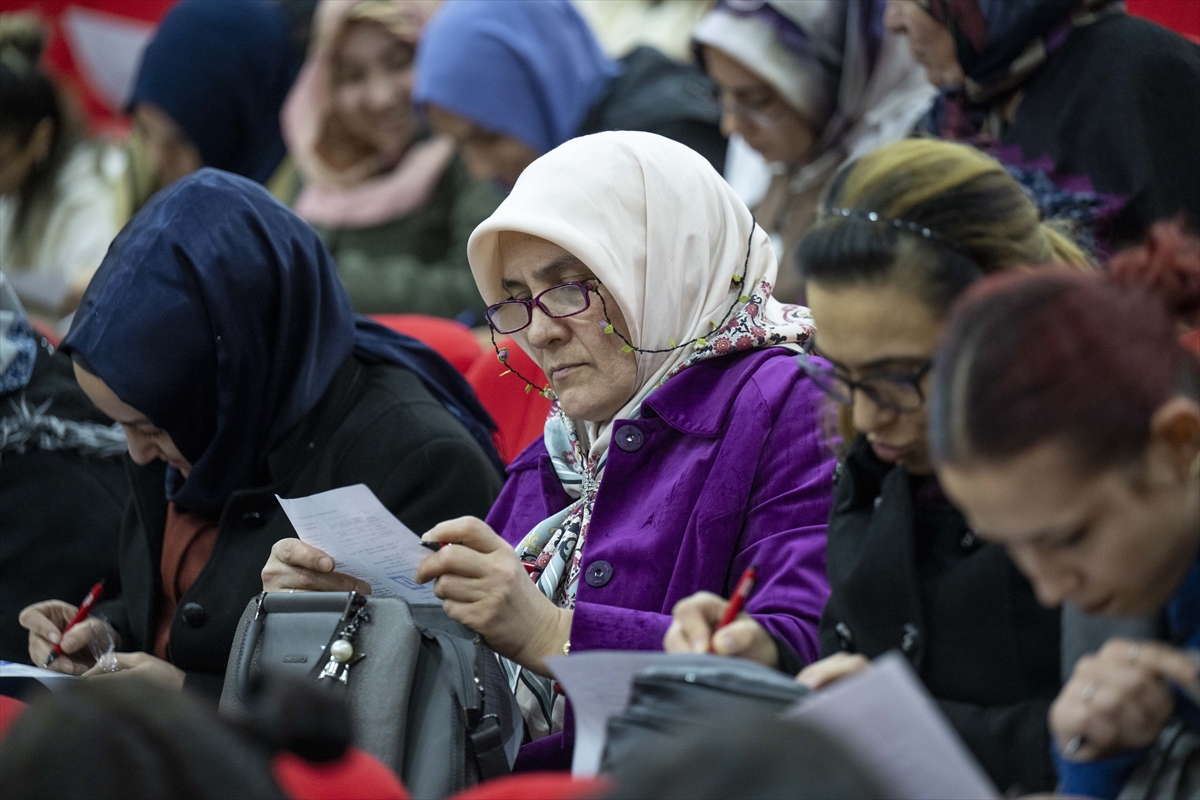 Ankara'da “Trafik Ana Projesi” ile annelere trafik eğitimi verildi